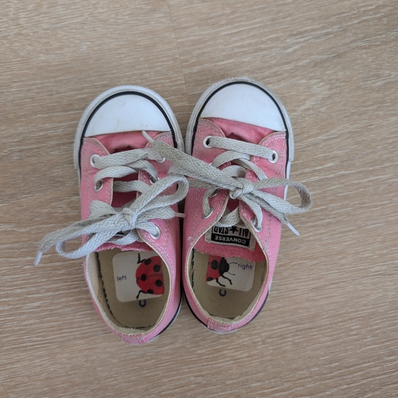 ✨4 for 12 Converse Sneakers Size 7 - Picture 6 of 7